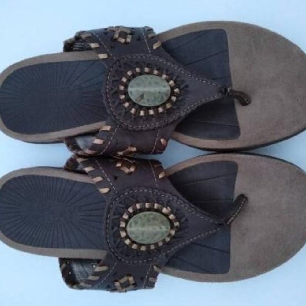 Array Moki Medallion Leather Thong Sandal Brown Women's sz 6.5